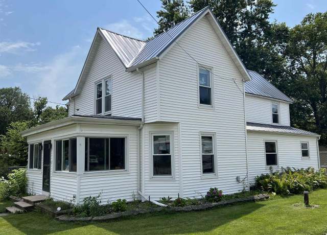 Property at 5402 S County Road D, Afton, WI 53501, 4 beds, 3 baths