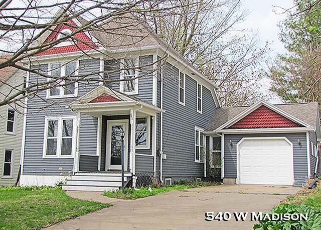 Property at 540 W Madison St, Platteville, WI 53818, 3 beds, 2.5 baths