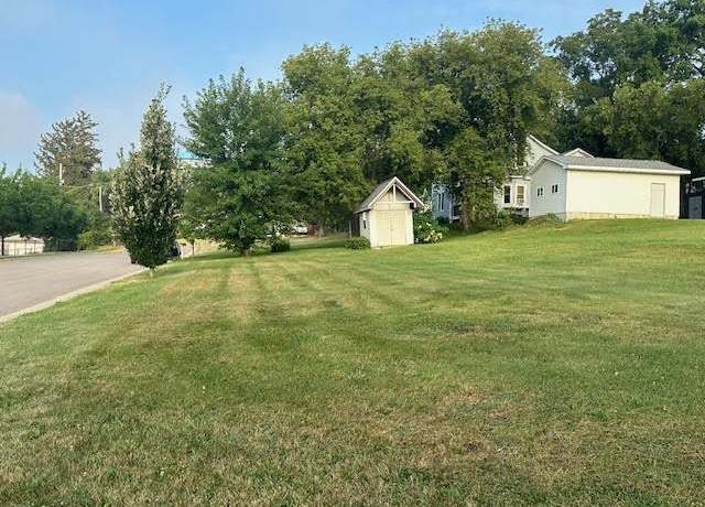 Property at 612 Park Ave, Deforest, WI 53532