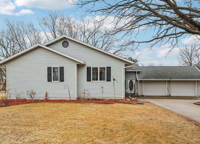 Property at 556 N Birdsey St, Columbus, WI 53925, 3 beds, 2 baths