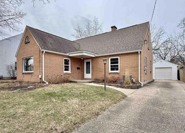 Property at 1132 Brewster Ave, Beloit, WI 53511, 3 beds, 2 baths