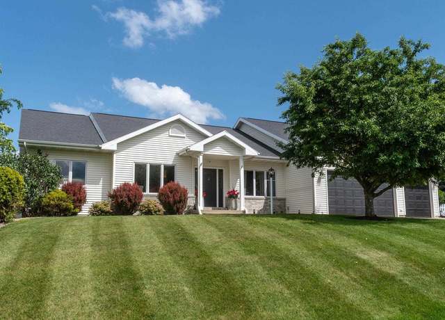 Property at 8601 Stonebrook Cir, Middleton, WI 53562, 5 beds, 3 baths