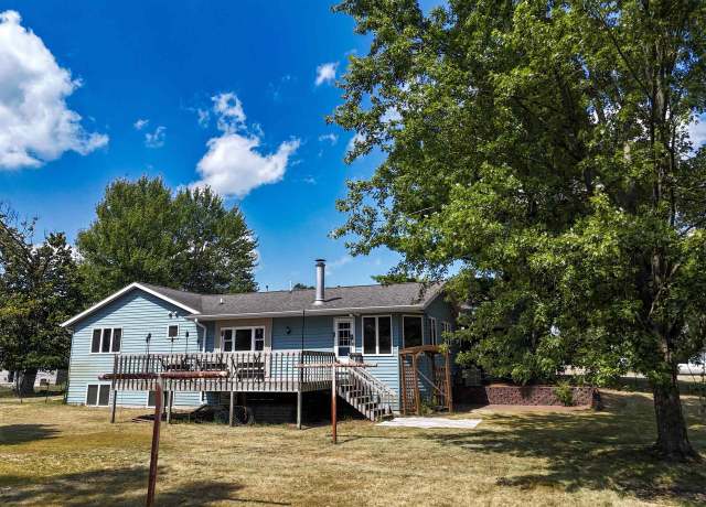 Property at 801 W 5th St, Nekoosa, WI 54457, 5 beds, 3.5 baths