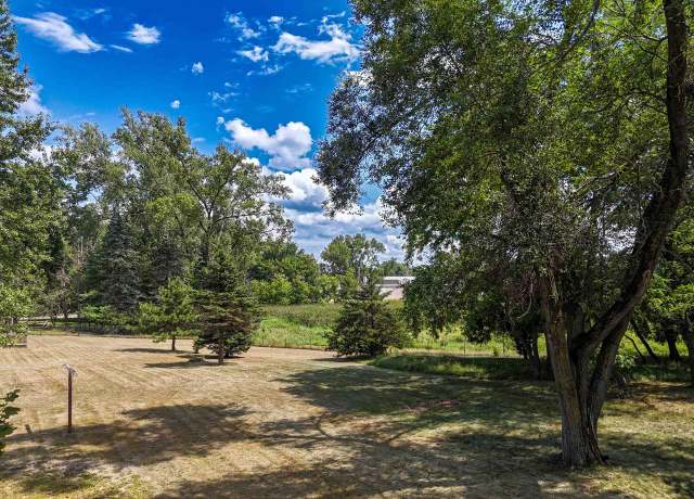 Property at 801 W 5th St, Nekoosa, WI 54457, 5 beds, 3.5 baths