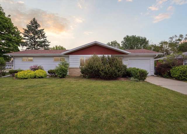 Property at 2205 Rutledge Ave, Janesville, WI 53545, 3 beds, 2.5 baths
