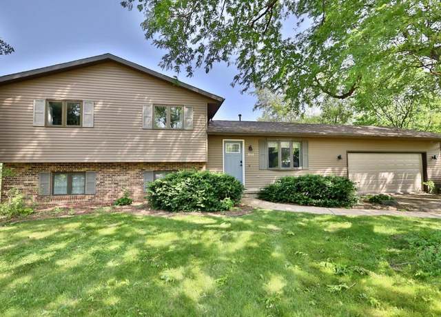 Property at 2613 Cochise Trl, Fitchburg, WI 53711, 4 beds, 2 baths