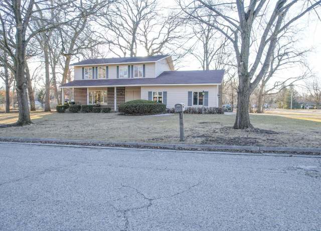 Property at 2144 Collingswood Dr, Beloit, WI 53511, 4 beds, 2.5 baths
