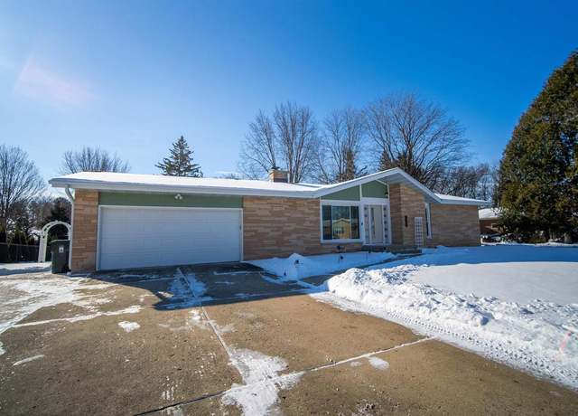 Property at 1811 Michigan Ave, Sun Prairie, WI 53590, 3 beds, 2 baths