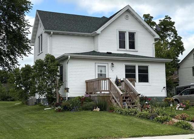 Property at 29 Temple Ave, Benton, WI 53803, 3 beds, 2 baths