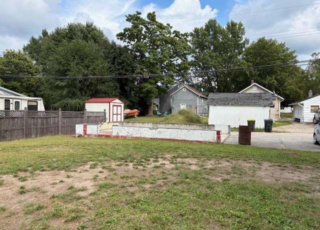 Property at 820 N Prairie Street St, Prairie Du Chien, WI 53821