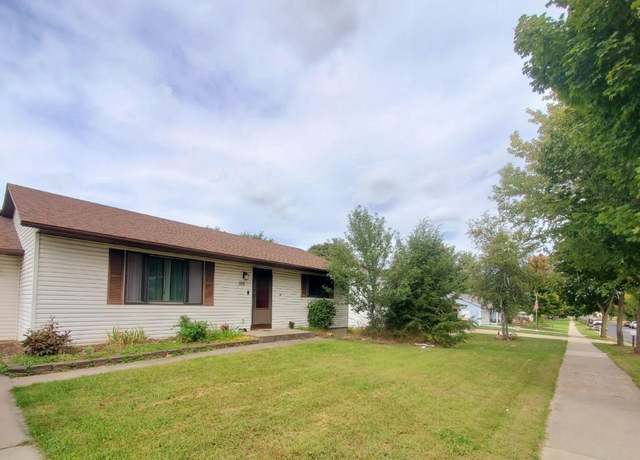 Property at 1911 Amanda Dr, Reedsburg, WI 53959, 3 beds, 2 baths