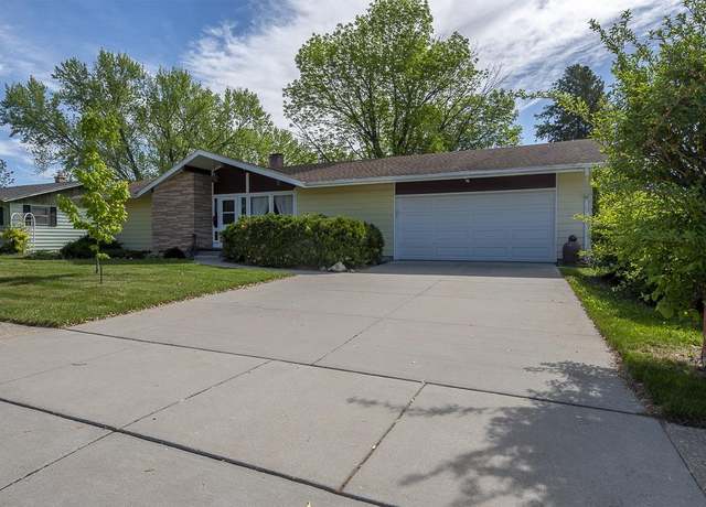 Property at 1710 N Claremont Dr, Janesville, WI 53545, 3 beds, 1.5 baths