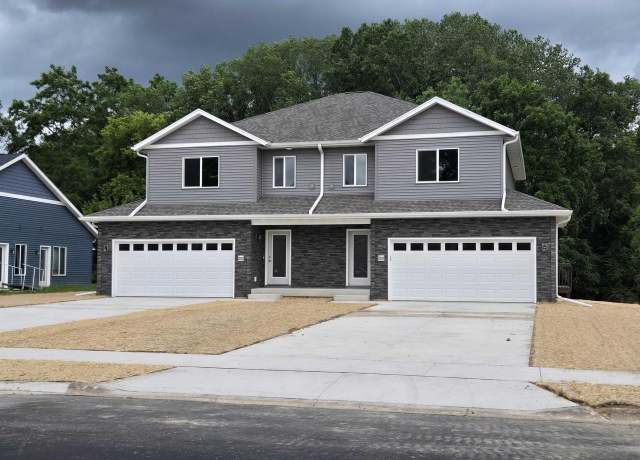 Property at 200-202 Chalet Dr, Stoughton, WI 53589, 6 beds, 5 baths
