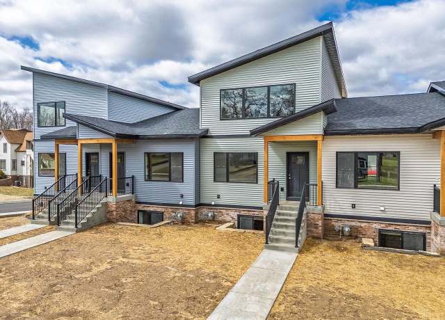 Property at 222 S Dewey Ave, Reedsburg, WI 53959, 2 beds, 2.5 baths