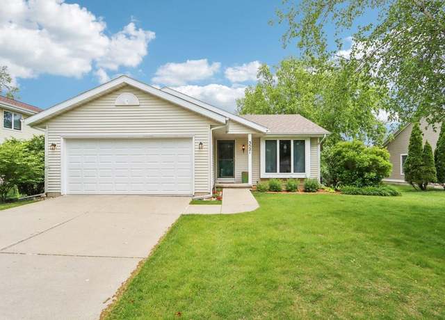Property at 3521 Stonebridge Dr, Madison, WI 53719, 3 beds, 2 baths