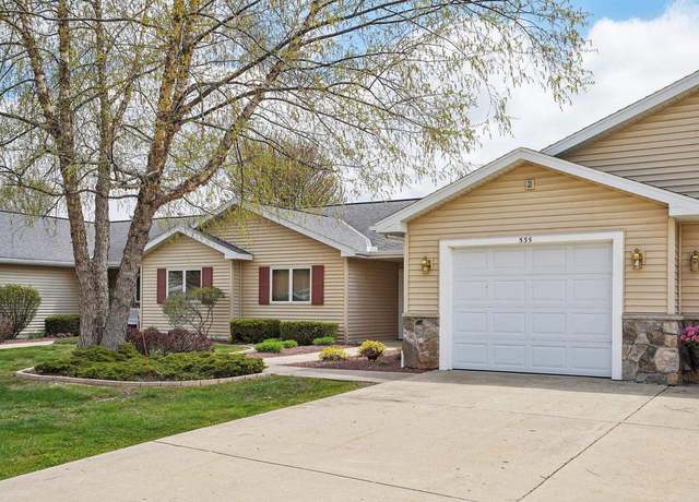 Property at 535 Country Ln, Cambridge, WI 53523, 2 beds, 1.5 baths