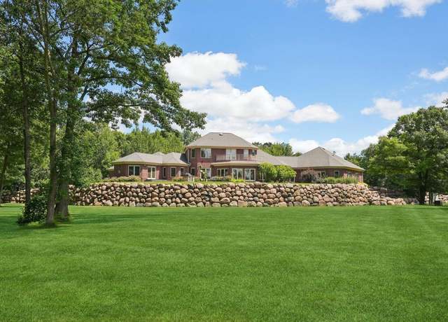 Property at 2688 Scenic Dr, Stevens Point, WI 54481, 3 beds, 4.5 baths