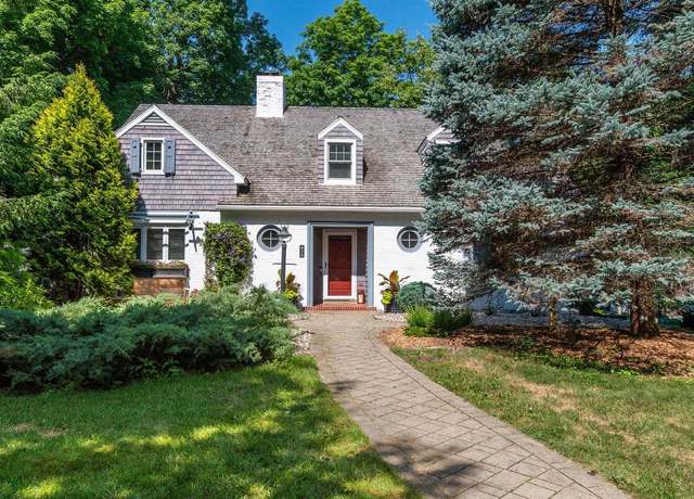 Property at 825 Mcbride Rd, Madison, WI 53704, 3 beds, 3 baths