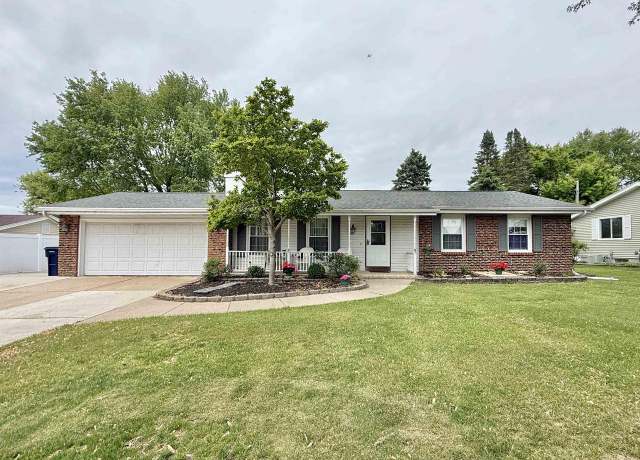 Property at 3117 Canterbury Ln, Janesville, WI 53546, 3 beds, 2 baths