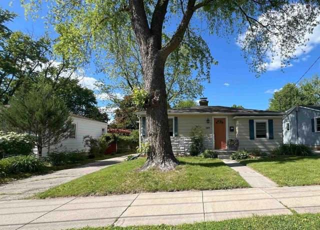Property at 3834 Dennett Dr, Madison, WI 53714, 2 beds, 1 bath