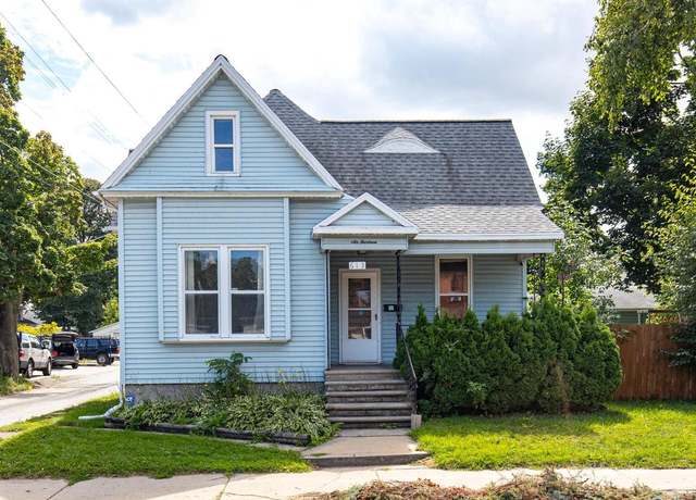 Property at 613 W Walnut St, Green Bay, WI 54303, 4 beds, 1 bath