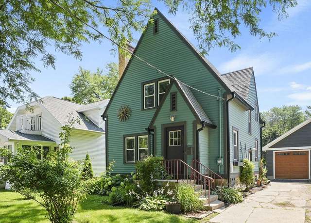Property at 2833 Union St, Madison, WI 53704, 2 beds, 1.5 baths