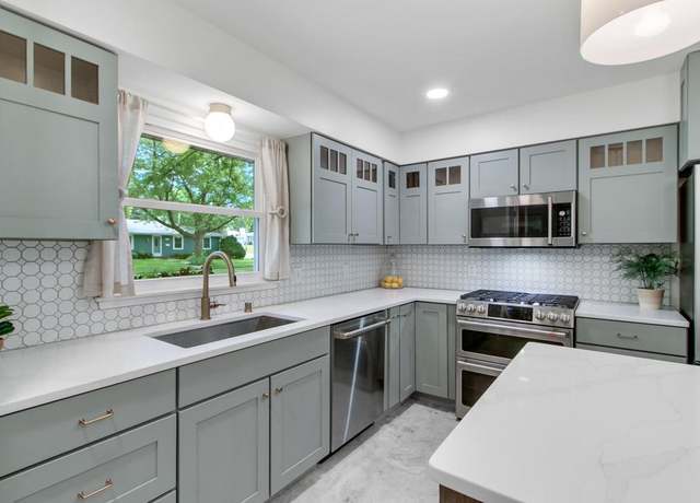 Property at 1210 Acewood Blvd, Madison, WI 53716, 3 beds, 2 baths