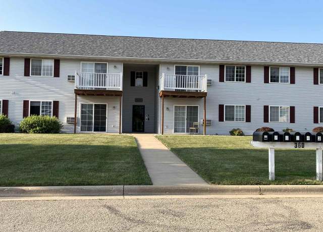 Property at 360 Sunset Rd #7, Columbus, WI 53925, 2 beds, 1 bath