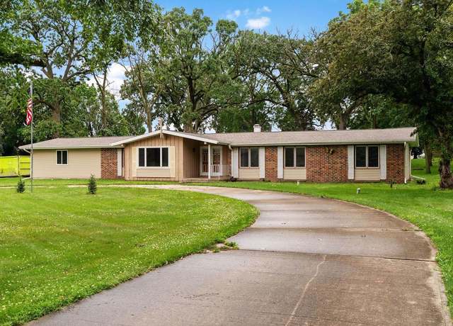 Property at N7977 Forest Park Rd, Beaver Dam, WI 53916, 4 beds, 2.5 baths