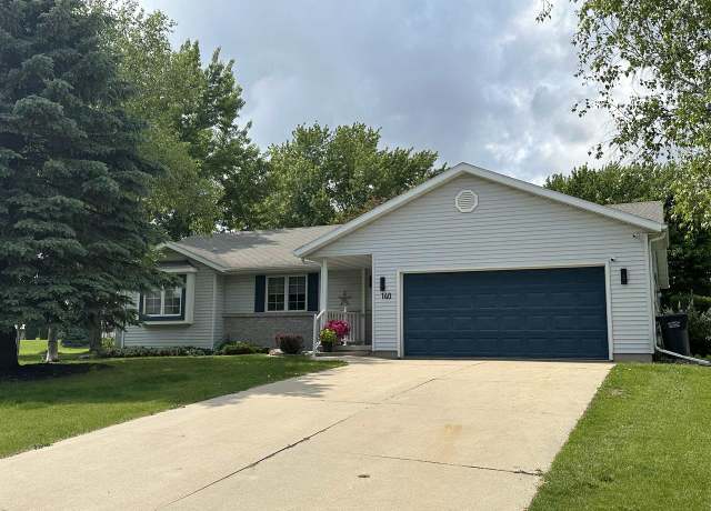 Property at 140 Anna Cir, Columbus, WI 53925, 3 beds, 2.5 baths