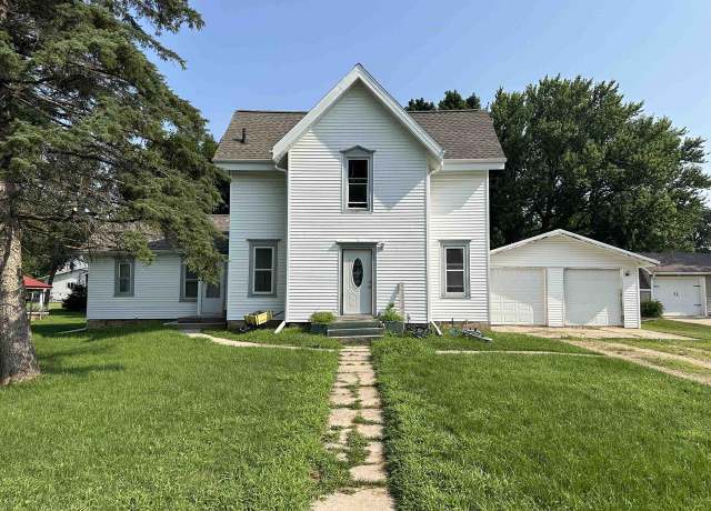 Property at 401 W Daley St, Spring Green, WI 53588, 4 beds, 2.5 baths