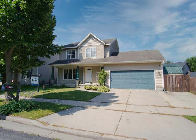 Property at 934 Tony Dr, Madison, WI 53704, 3 beds, 2.5 baths