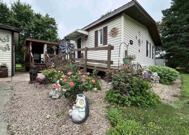 Property at N2639 County Highway Z Ave Unit H186, Dousman, WI 53118, 4 beds, 2 baths