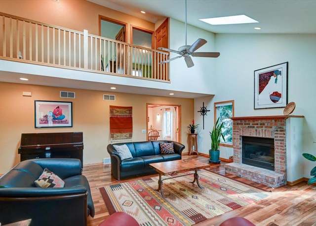 Property at 6610 Whittlesey Rd, Middleton, WI 53562, 5 beds, 3.5 baths