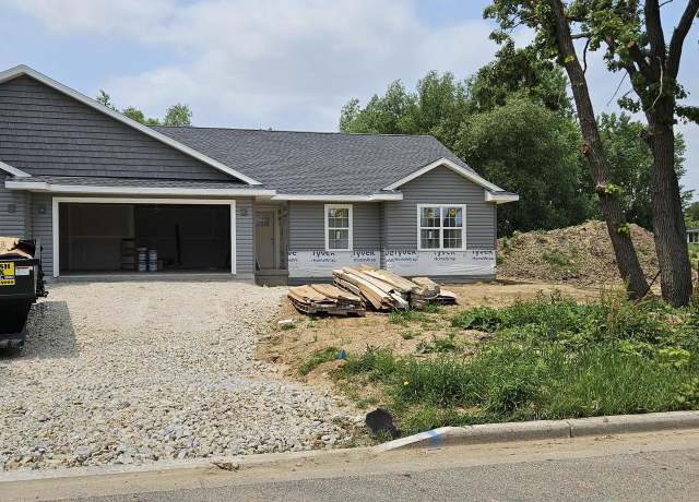 Property at 3813 Avery Ln, Janesville, WI 53546, 3 beds, 2 baths