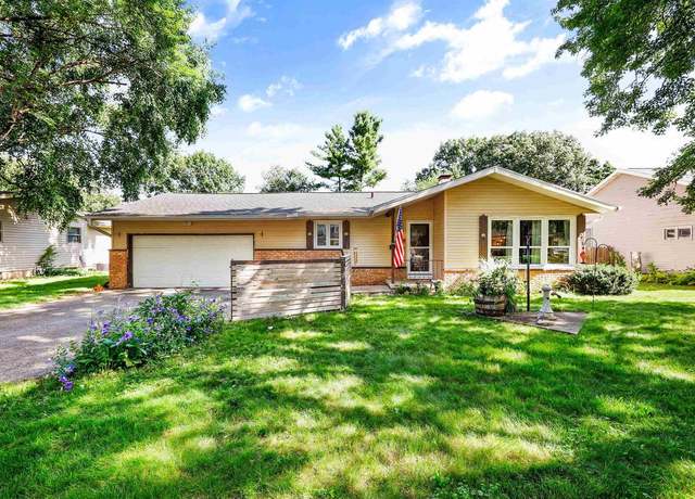Property at 1222 Iowa Dr, Madison, WI 53704, 3 beds, 2 baths