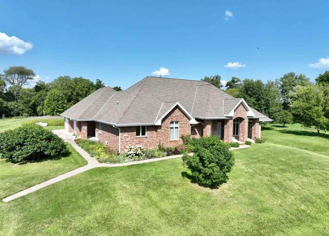 Property at 5522 N County Road F, Janesville, WI 53545, 5 beds, 4 baths