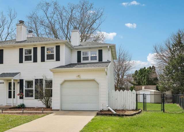 Property at 3809 Sunbrook Rd, Madison, WI 53704, 3 beds, 1.5 baths