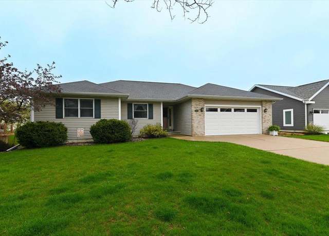 Property at 817 Brookview Trl, Mount Horeb, WI 53572, 4 beds, 3 baths