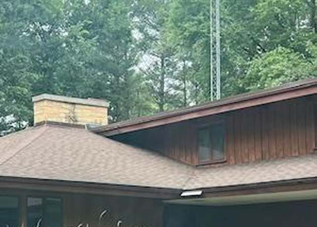 Property at E5690 Jones Rd, Spring Green, WI 53588, 4 beds, 1.5 baths