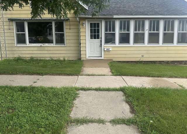 Property at 807 W Franklin St, Portage, WI 53901, 1 bed, 1 bath