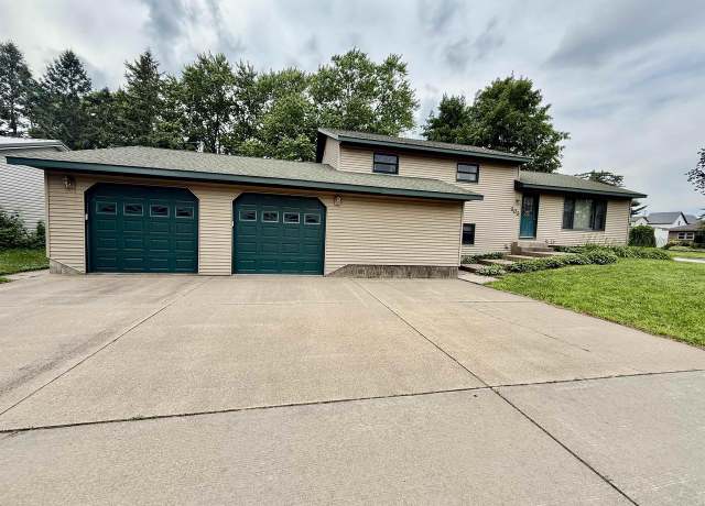 Property at 803 East Ave, Tomah, WI 54660, 3 beds, 1.5 baths