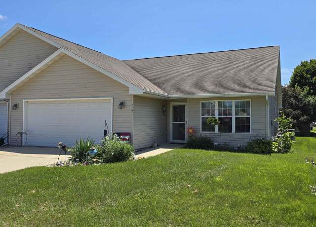 Property at 505 3rd Ave #3, Monroe, WI 53566, 2 beds, 2 baths