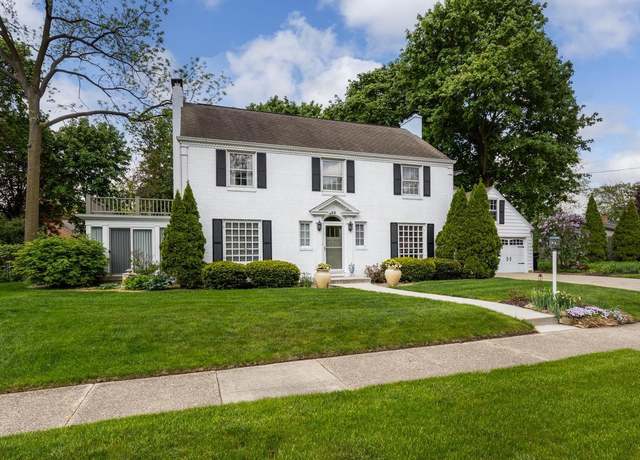 Property at 22 S Garfield Ave, Janesville, WI 53545, 3 beds, 2.5 baths
