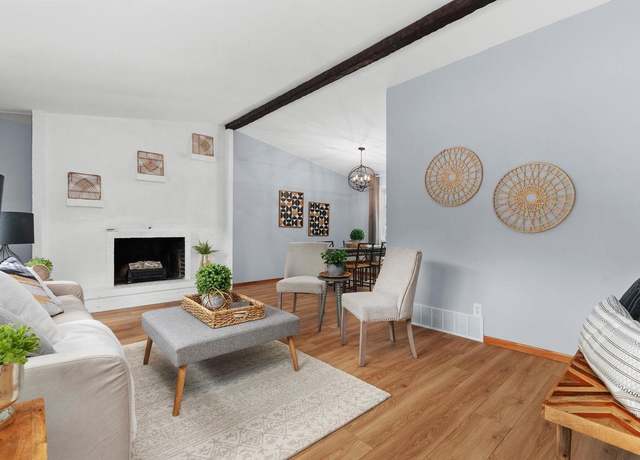 Property at 29 Pilgrim Cir, Madison, WI 53711, 3 beds, 2 baths