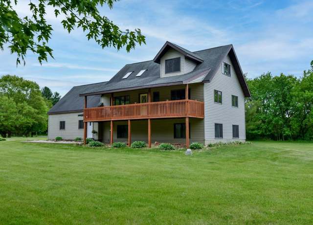 Property at E3581 Green Valley Dr, La Valle, WI 53941, 3 beds, 3 baths