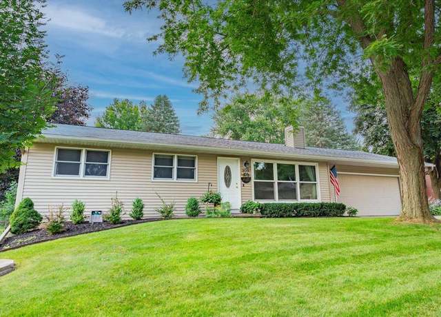 Property at 305 Mohawk Trl, Deforest, WI 53532, 4 beds, 2 baths