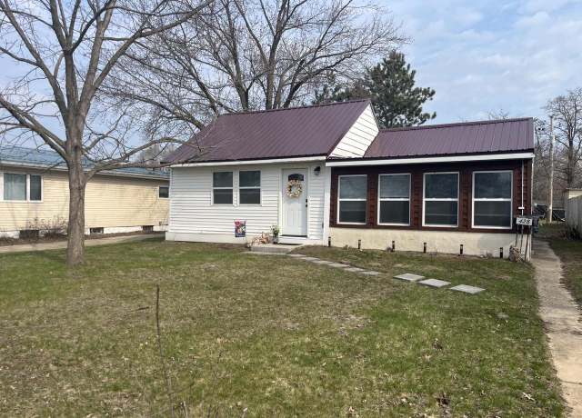 Property at 428 Pine St, Tomah, WI 54660, 2 beds, 1 bath