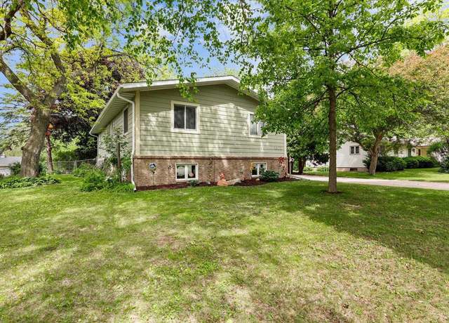 Property at 1922 Vondron Rd, Madison, WI 53716, 3 beds, 2 baths