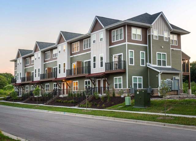 Property at 2674 Notre Dame Dr #706, Fitchburg, WI 53711, 2 beds, 2.5 baths